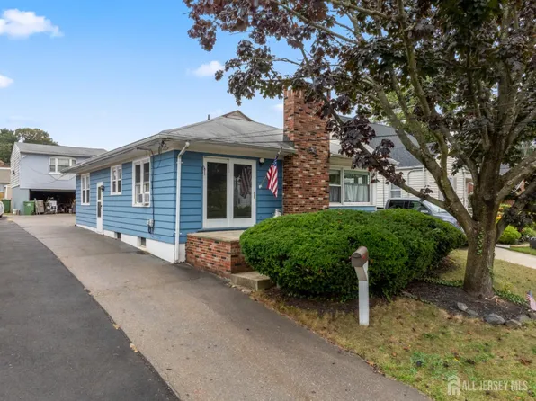 42 N Edward St, Sayreville, NJ 08872