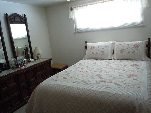 2nd image of 437 Audrey Dr
