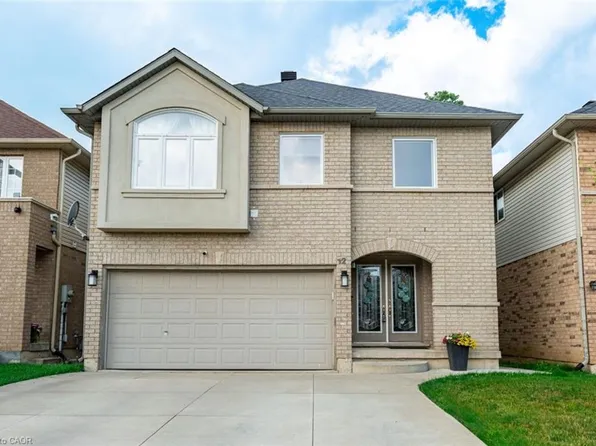 12 Giovanna Dr, Hamilton, ON L9B 2Y4