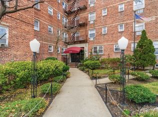66-92 Selfridge St APT 4F, Forest Hills, NY 11375