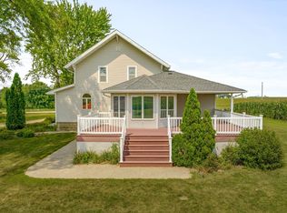 3180 210th St, Sumner, IA 50674