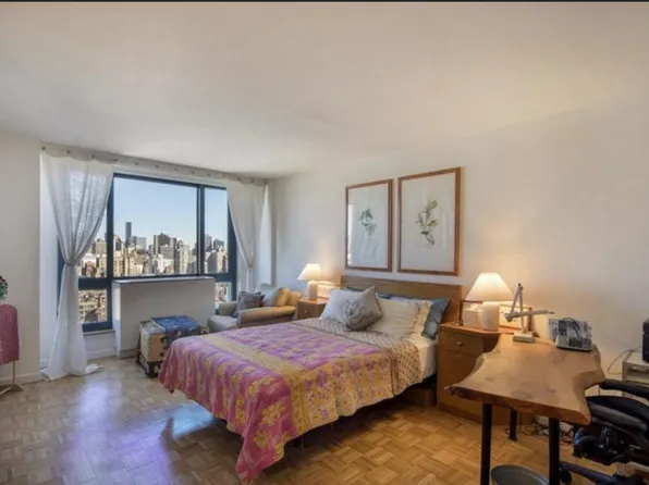 1 Irving Place image 9 of 26