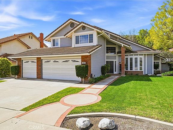 3rd image of 282 N Willow Springs Rd