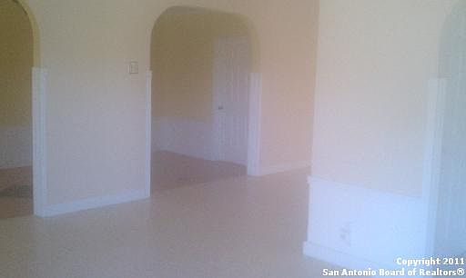 3rd image of 1027 UTOPIA AVE