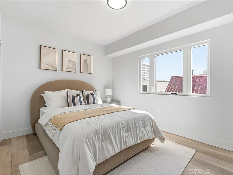 150 S Oak Knoll Ave #105 — Photo 13
