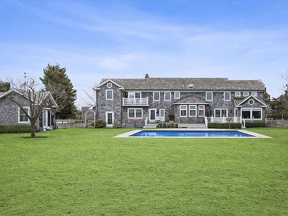 2nd image of 26 Ogden Ln