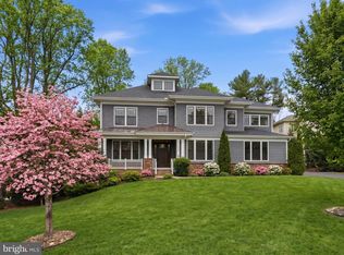 2867 Hill Rd, Vienna, VA 22181