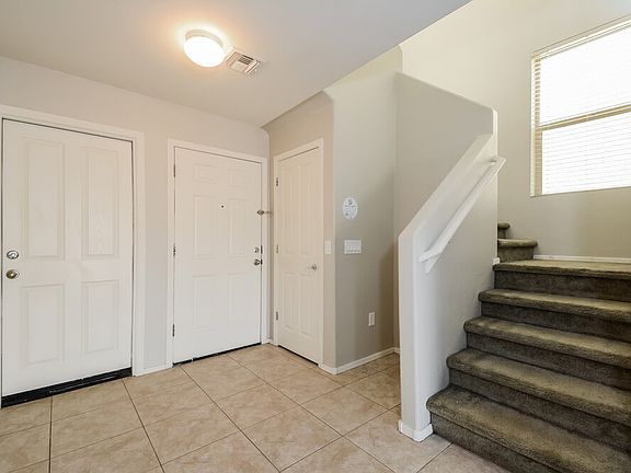 4th image of 862 W Calle Arroyo Norte