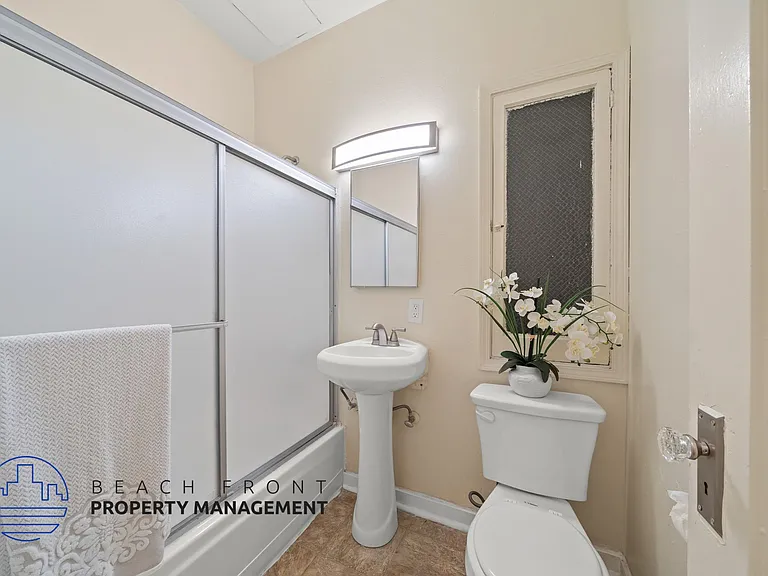 426 S. New Hampshire — Photo 19