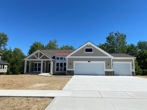 996 Waterscape Dr, Byron Center, MI 49315