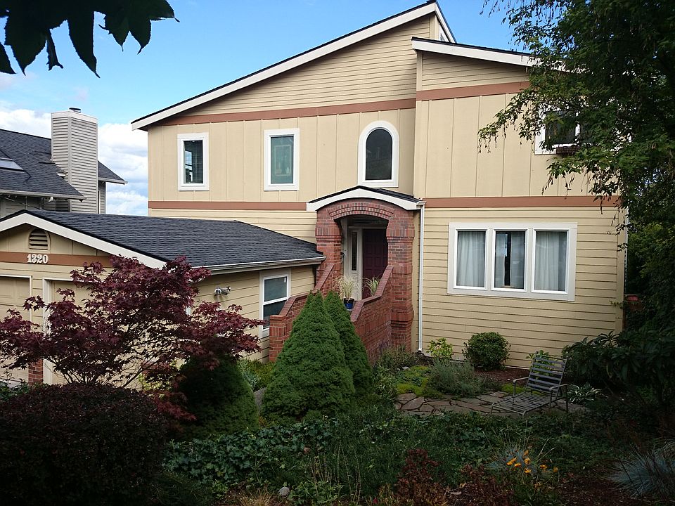 2nd image of 1320 33rd Ave S