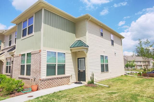 1st image of 47 Pocono Dr #47