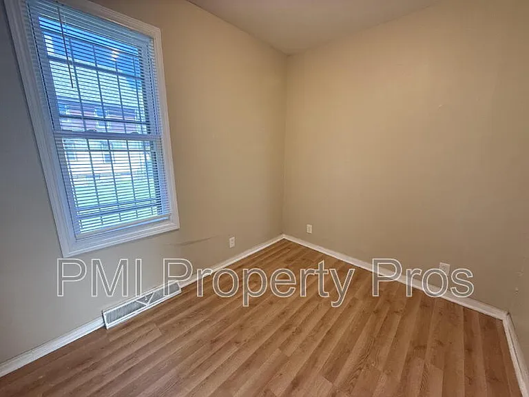 2945 N 23rd St — Photo 7