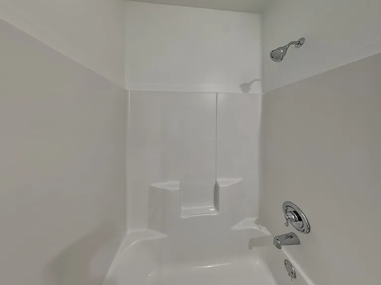 842 Holmdale Dr — Photo 10