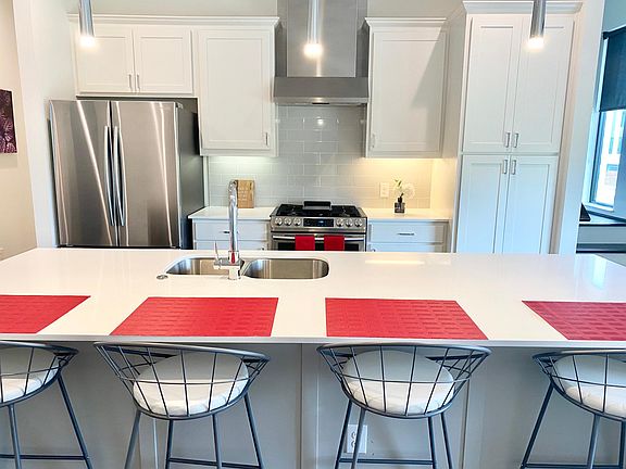 4th image of 2202 Moser Ave #209