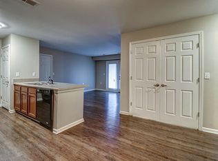 Oliver Crossing, Linden, TN 37096