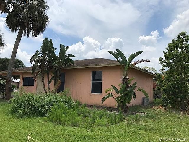 2nd image of 17184 SW Palm Beach St