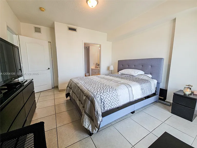 1627 SW 37th Ave #802 — Photo 20
