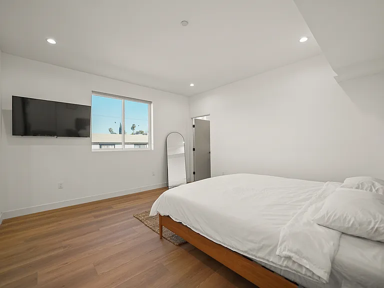 13694 Erwin St #2 — Photo 9