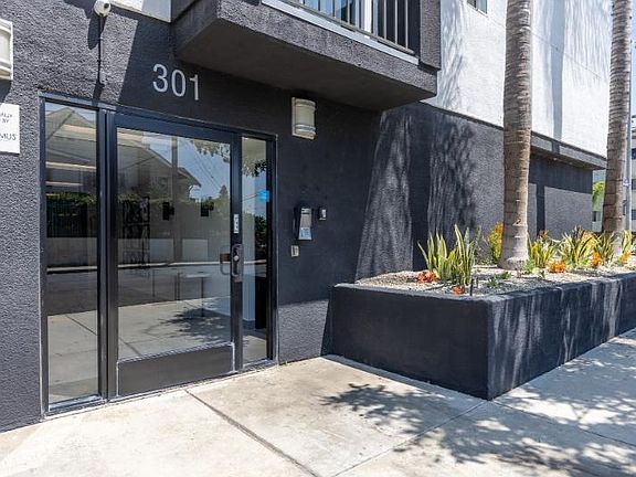3rd image of 301 N Alvarado St #B31d96526