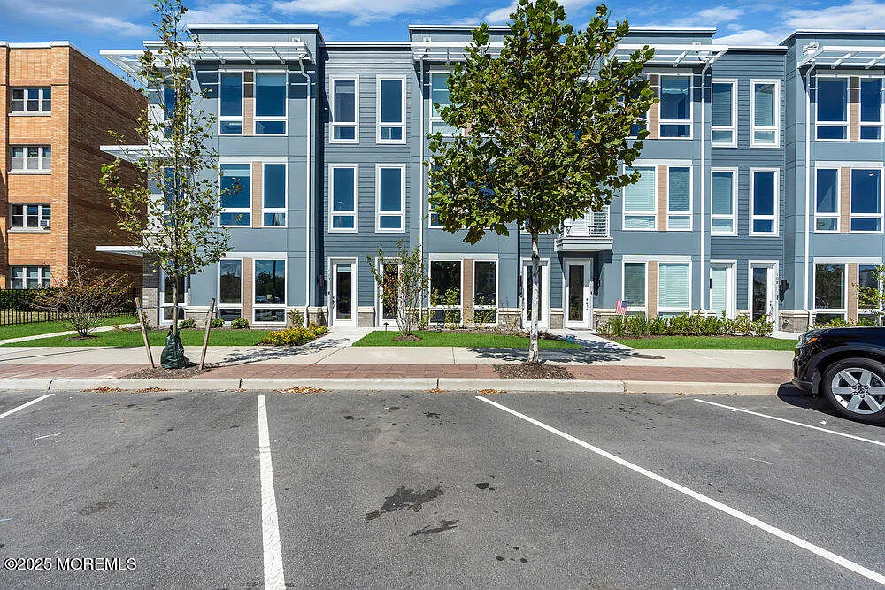 Building Photo - 201 Sunset Ave #112