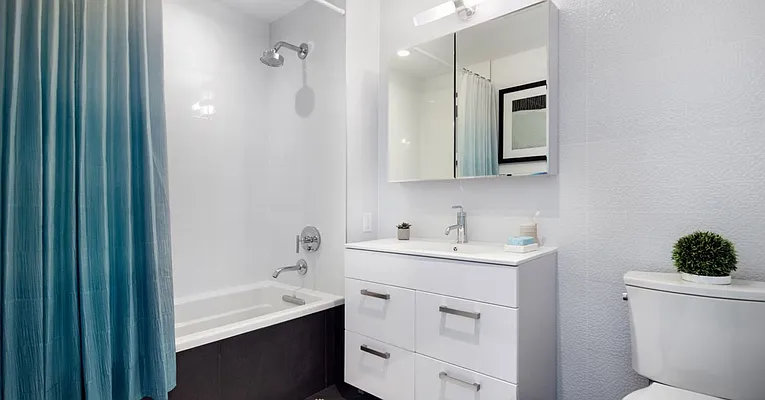 Rented by Greystar | media 23