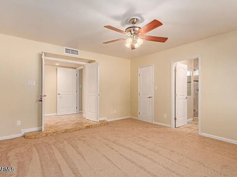 2705 W Summit Pl — Photo 6
