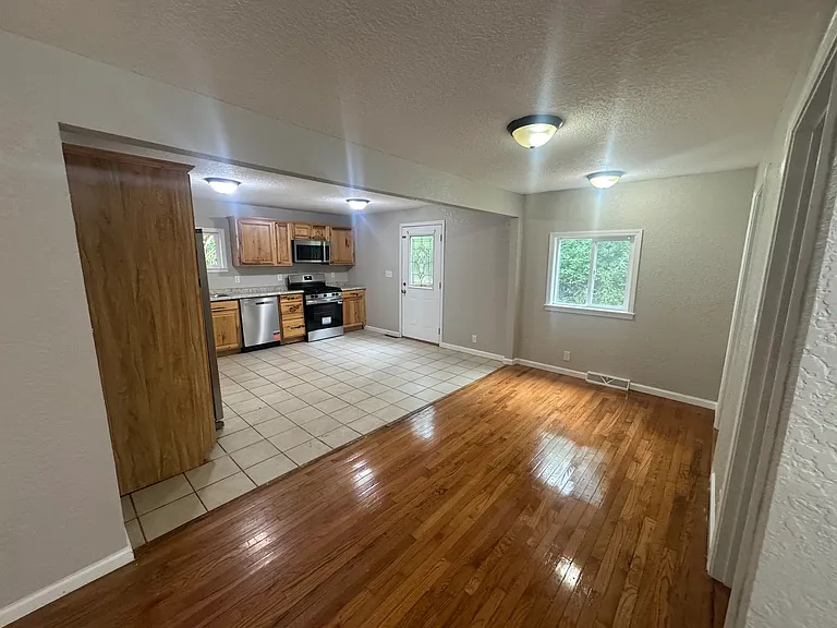 4400 Draper Rd — Photo 4