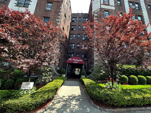312 Main St APT 2E, White Plains, NY 10601