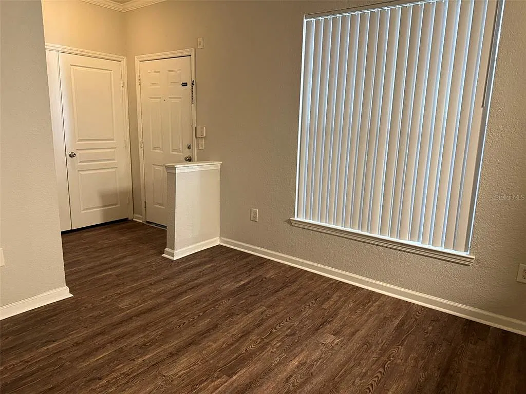 2 bed, 2.0 bath, 1056 sqft, $1,450 — Photo 2