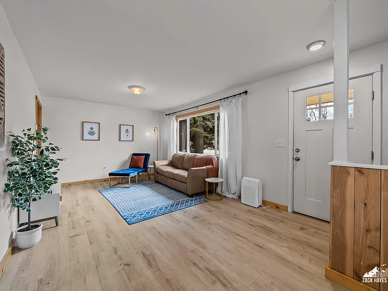 2101 Solstice Cir #1 — Photo 3
