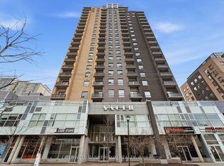 318 Spruce St #1308, Waterloo, ON N2L 0E9