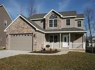 877 Thoreau Trl, Valparaiso, IN 46383