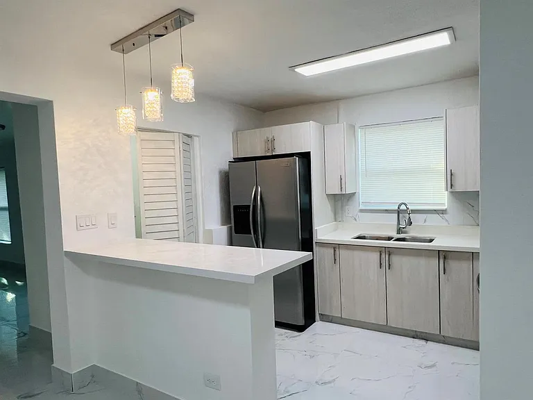 525 NW 22nd Ave — Photo 5