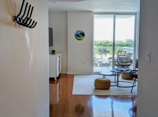 900 SW 8th St APT 1002, Miami, FL 33130