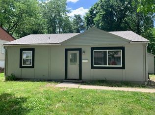 2305 NE 59th St, Kansas City, MO 64118