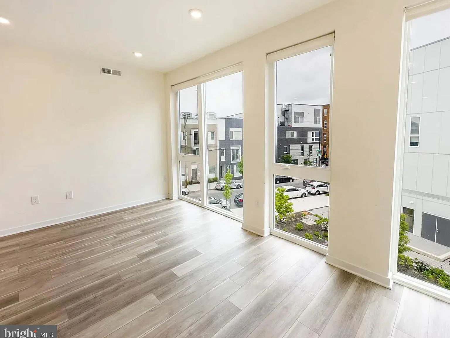 2 bed, 2.0 bath, 995 sqft, $1,895 — Photo 4