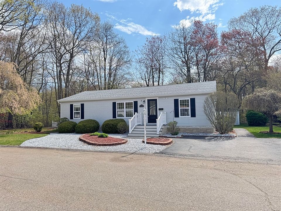 1st image of 9 Kylee Dr