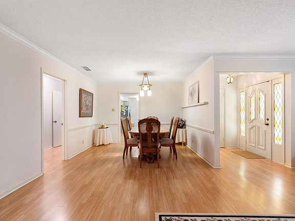 4th image of 9096 Cox Rd