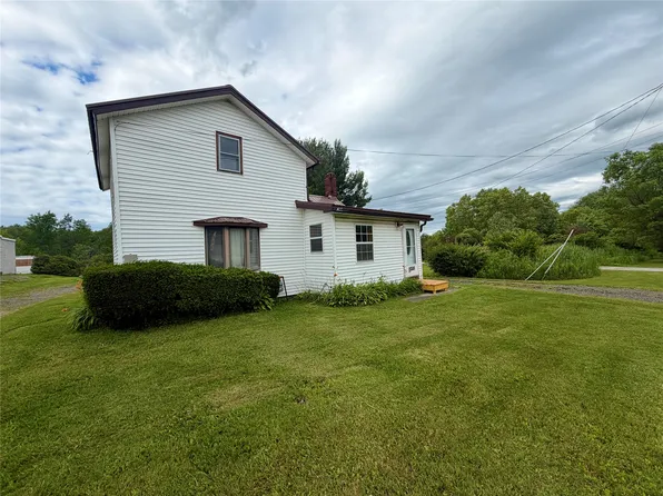 10450-6 North St, Albion, PA 16401