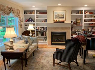 6 Grove St #A, Kennebunkport, ME 04046