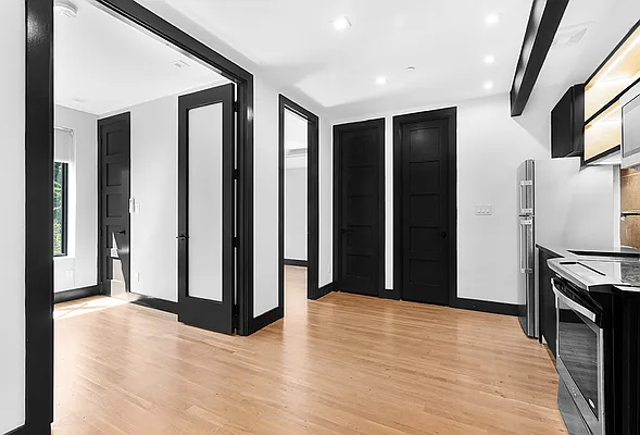 Rented by Oxford Property Group | media 11