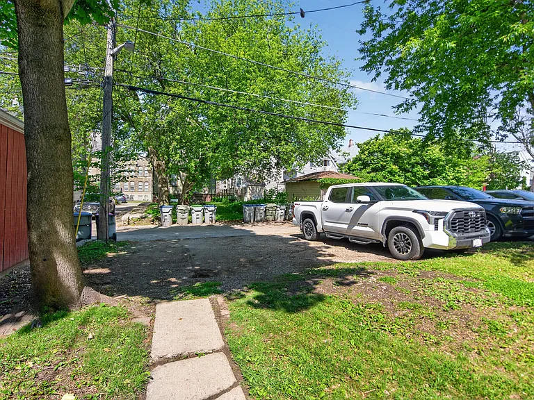 2621 N Humboldt Blvd — Photo 31