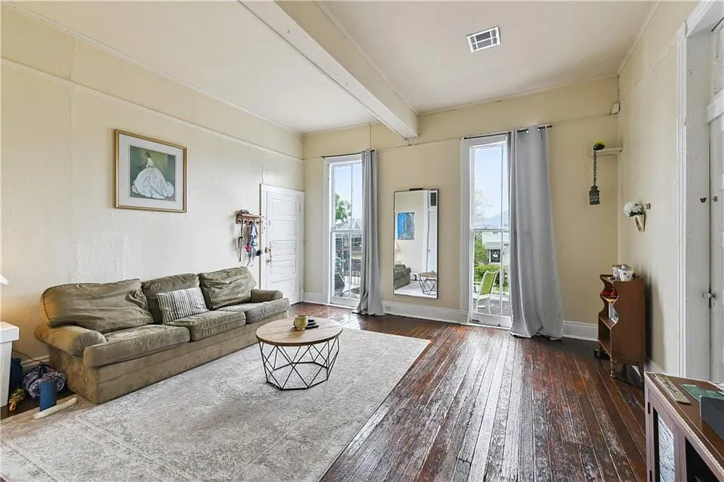 2238 Jefferson Ave — Photo 2