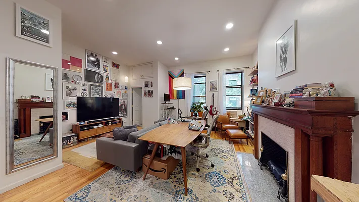 Rented by Bond New York | media 1