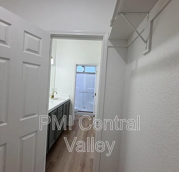 2210 Birchwood Ct — Photo 27