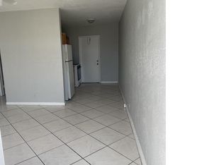 711 SW 10th St APT 1, Dania, FL 33004