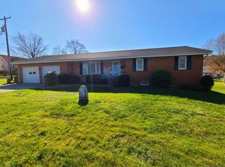 300 Forest Dr, Ebensburg, PA 15931