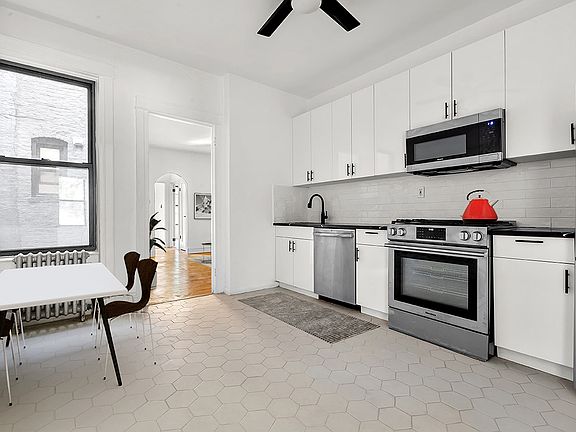4th image of 30-43 41st St