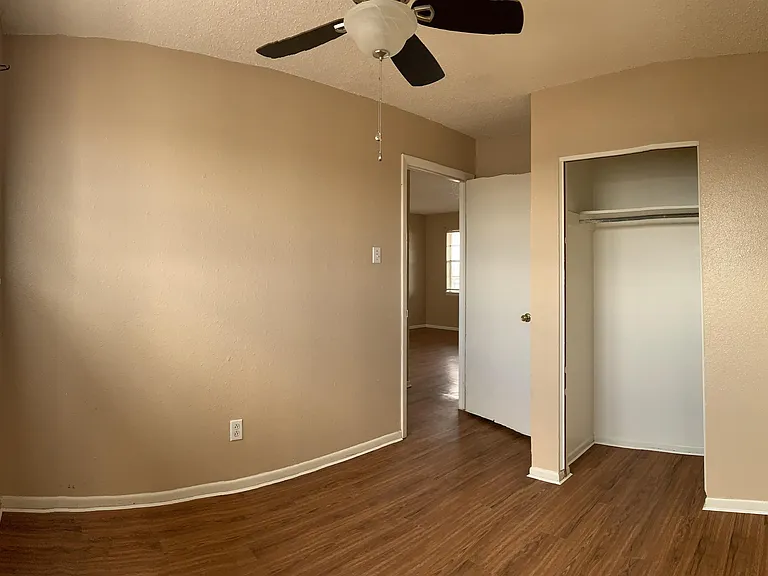 3525 Sheridan St — Photo 6